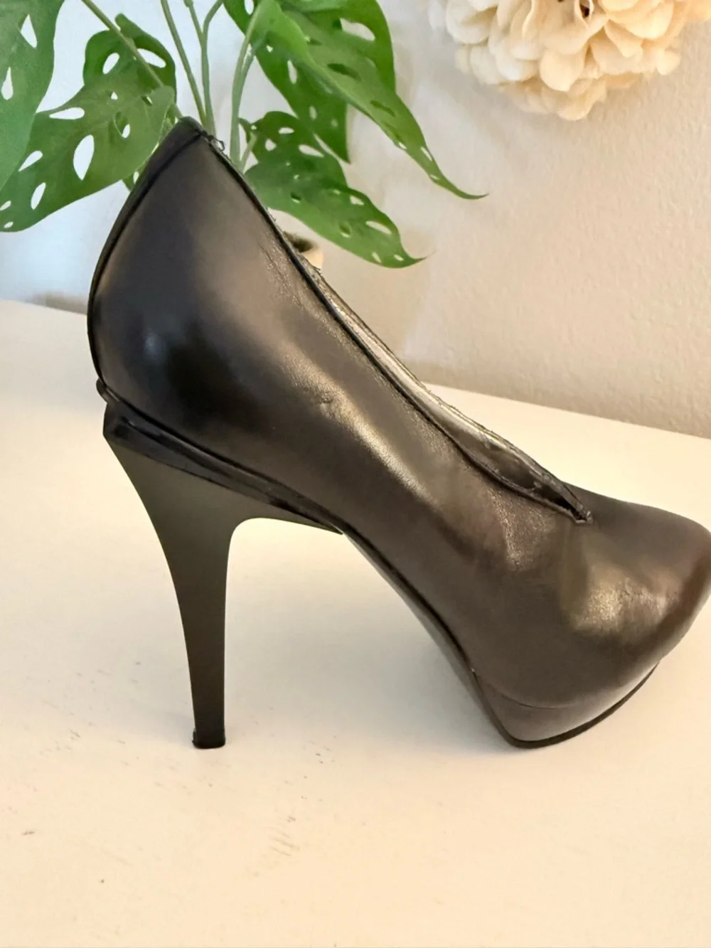 Audrey Brooke Black Pointed Leather High Heels - Picture 4 of 6